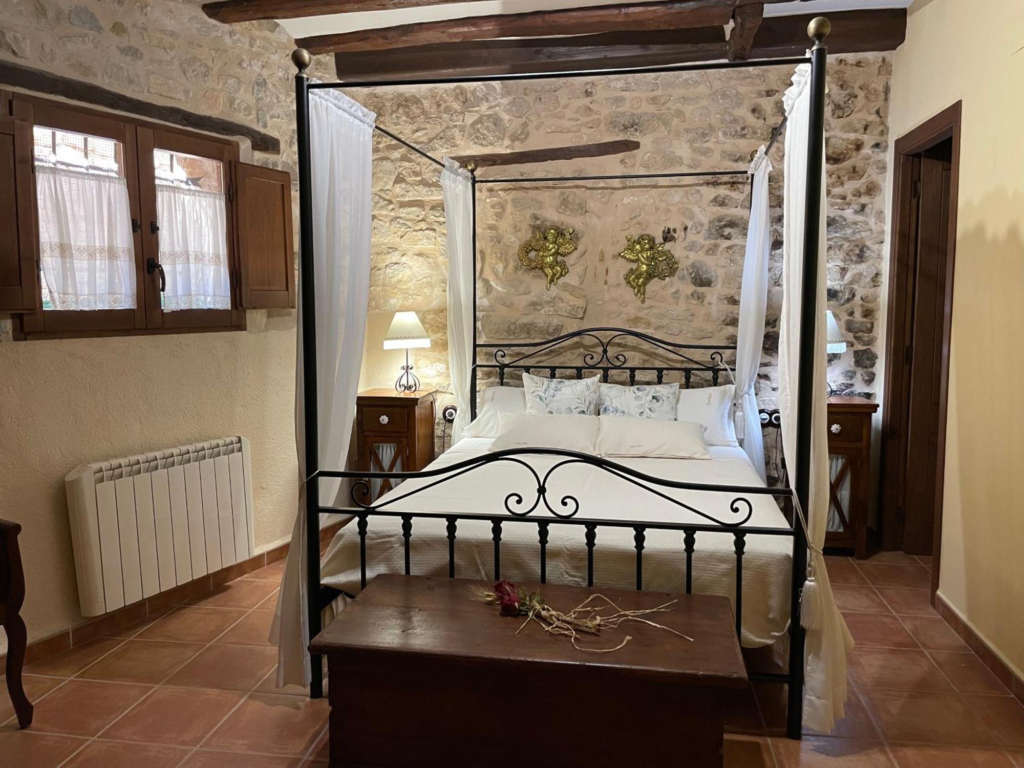 Casa Lidia - Antigua Posada Real Valderrobres Buitenkant foto